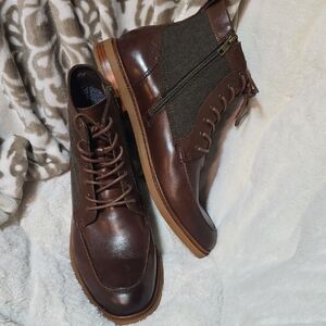 Vince Camuto Mens Bendmore Chukka Boot -** FLAW **